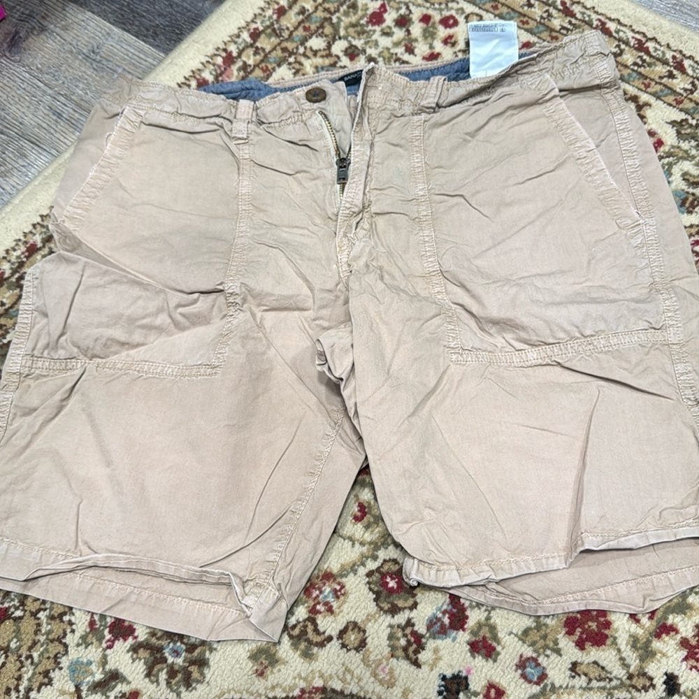 Banana Republic short for men